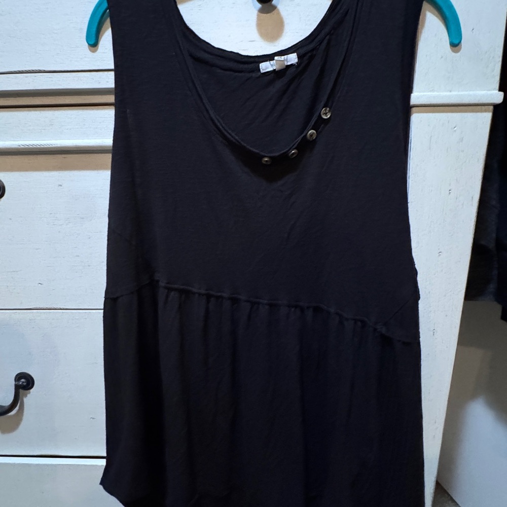 Chic Black Sleeveless Tank Top